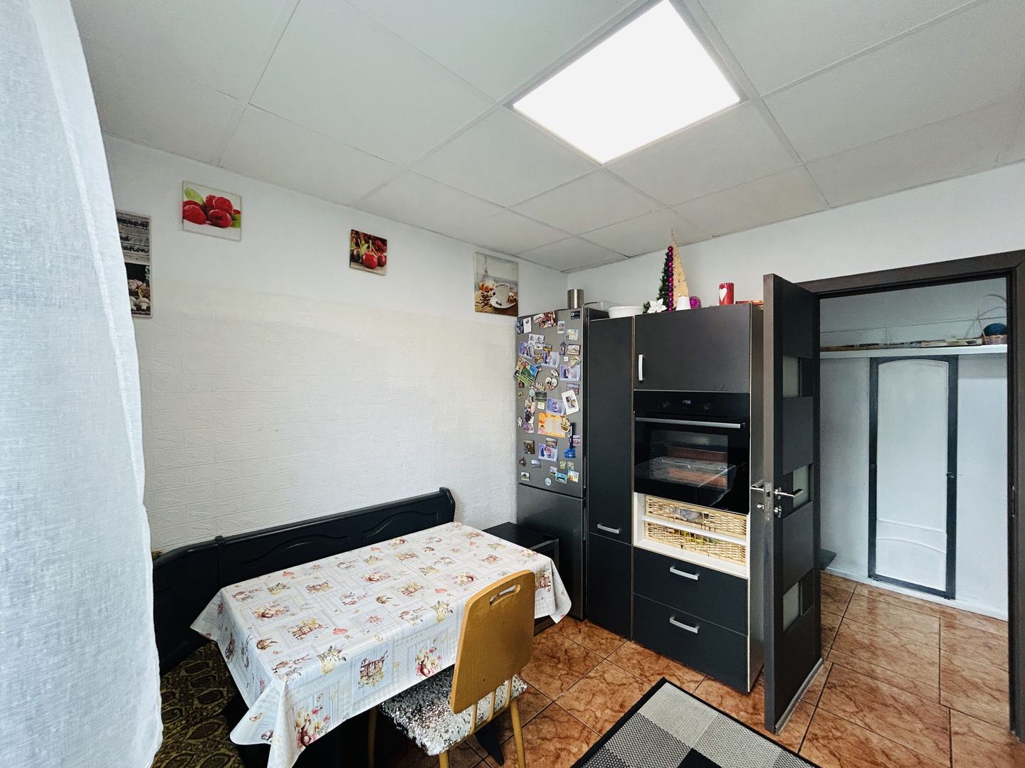 Apartament decomandat, 58 mp utili, mobilat modern - Zona Rahovei - Poză 9