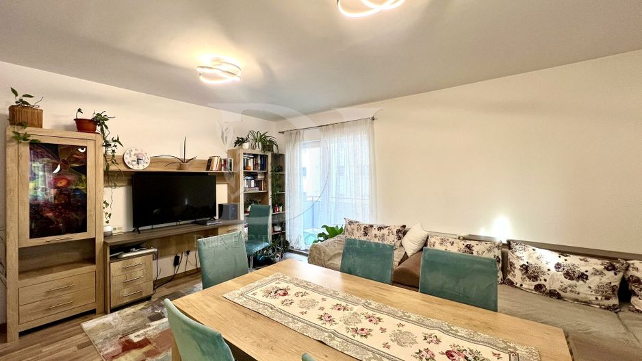 Apartament la cheie / etaj intermedair / Zona Vivo - Poză 2