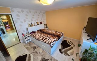 Casa 7 camere 3 bai 2 intrari Zona Garii - Poză 9