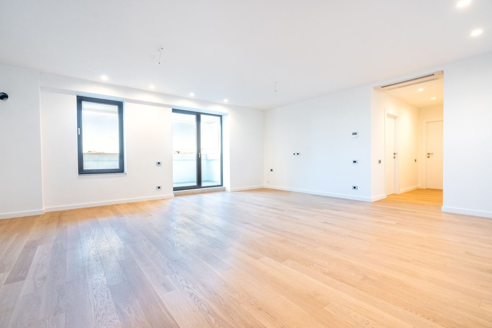 COMISION 0% - Apartament modern in imobil exclusivist, v-a-v Mall Promenada - Poză 2