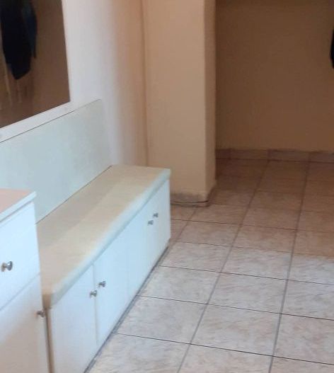 BRASADAS vinde ap 2 cam etaj 2/8 Careiului. - Poză 1