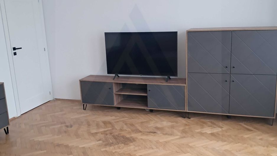 Apartament 2 camere decomandat 71 mp utili  etaj 1 in zona Centrala - Poză 3