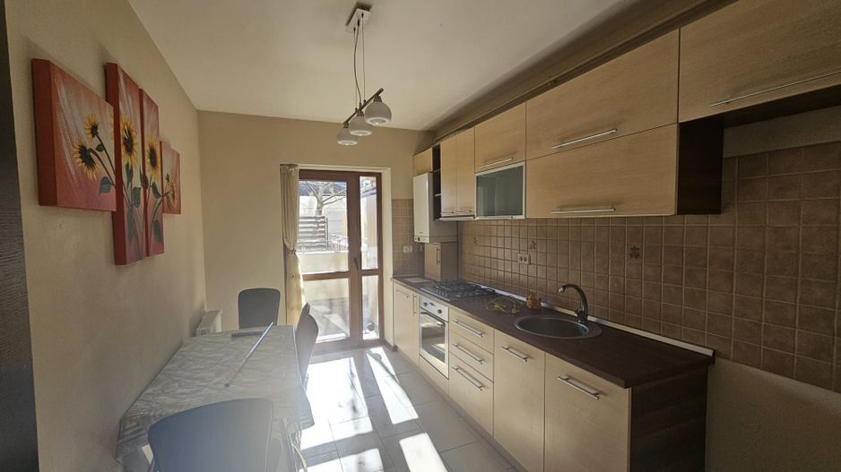 Inchiriere apartament bloc nou cu garaj, centru Pitesti - Poză 4