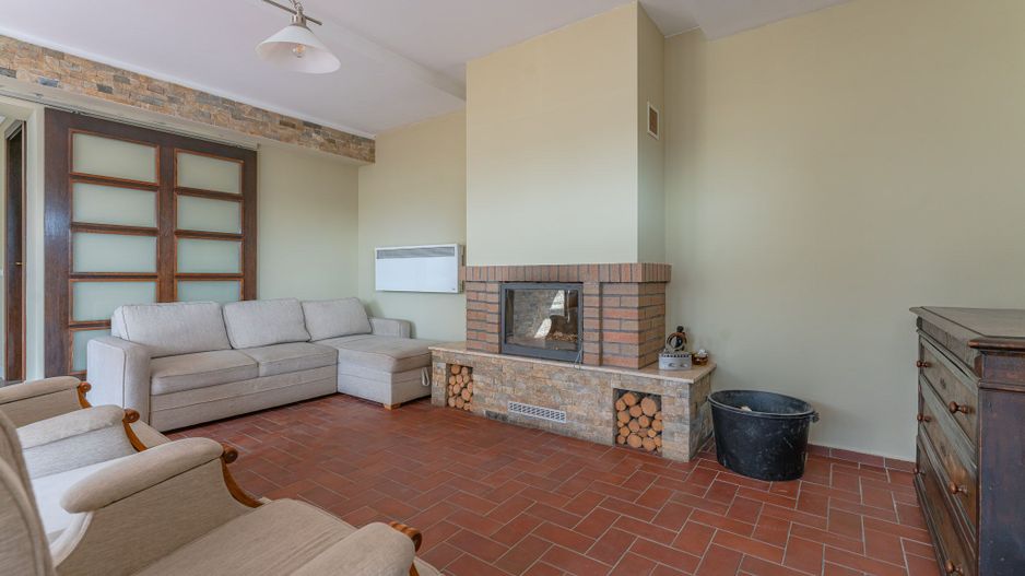 Casa individuala formata din living si 4 dormitoare in Halchiu - Poză 11