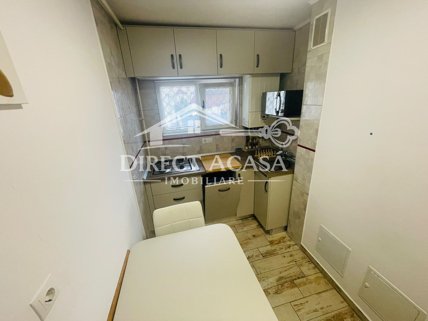 Apartament cu 2 camere de inchiriat-Str Bartok Bela-Zona Centrala - Poză 3