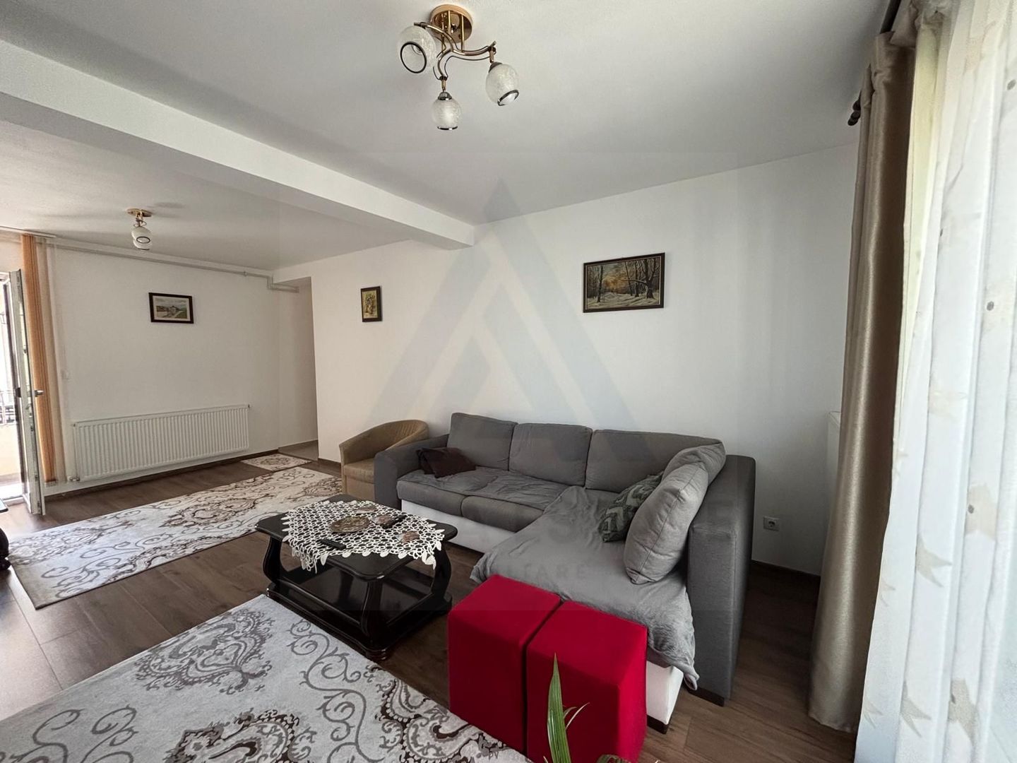 Apartament impecabil 69,5mp 3 camere  2 băi etaj 1 cu loc de parcare - Poză 4