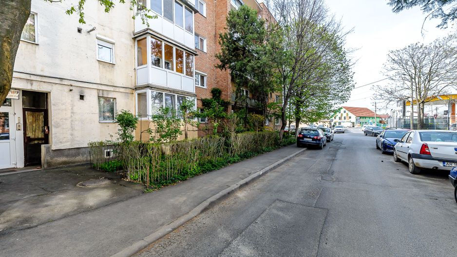REZERVAT! Apartement cu 2 camere, Micalaca, etajul 1. - Poză 2