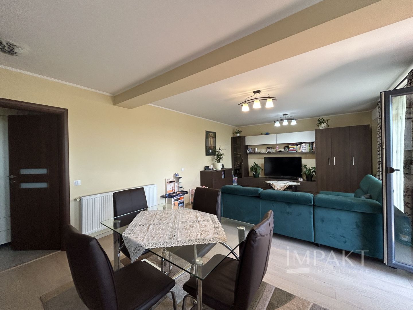Vanzare apartament cu 2 camere + garaj, Borhanci! - Poză 6