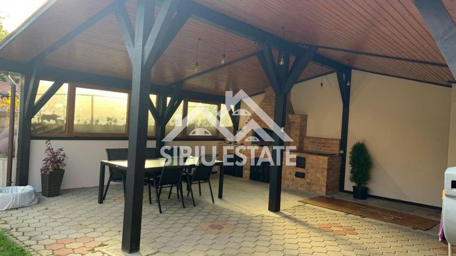 Casa tip duplex 5 camere 350 mp teren terasa cu zona gratar si pivnita - Poză 19