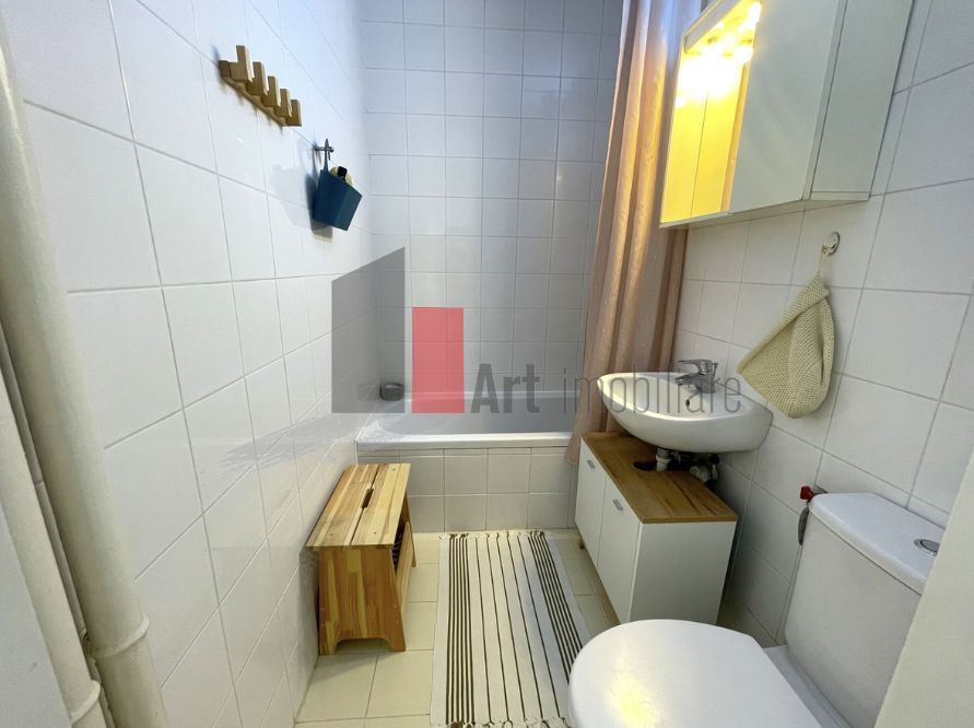 APARTAMENT DE 2 CAMERE  - PIATA VICTORIEI. - Poză 3