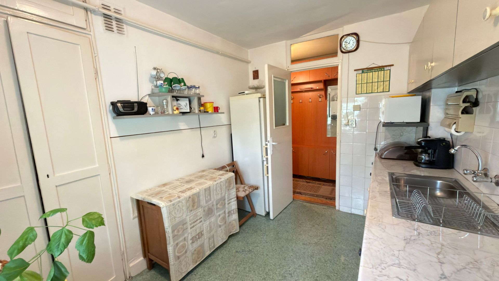 Apartament 2 camere MV1 Str. Narcisei 5 Etaj III - Carei - Poză 3