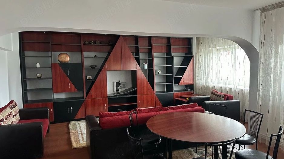 Apartament decomandat 3 camere - Poză 1