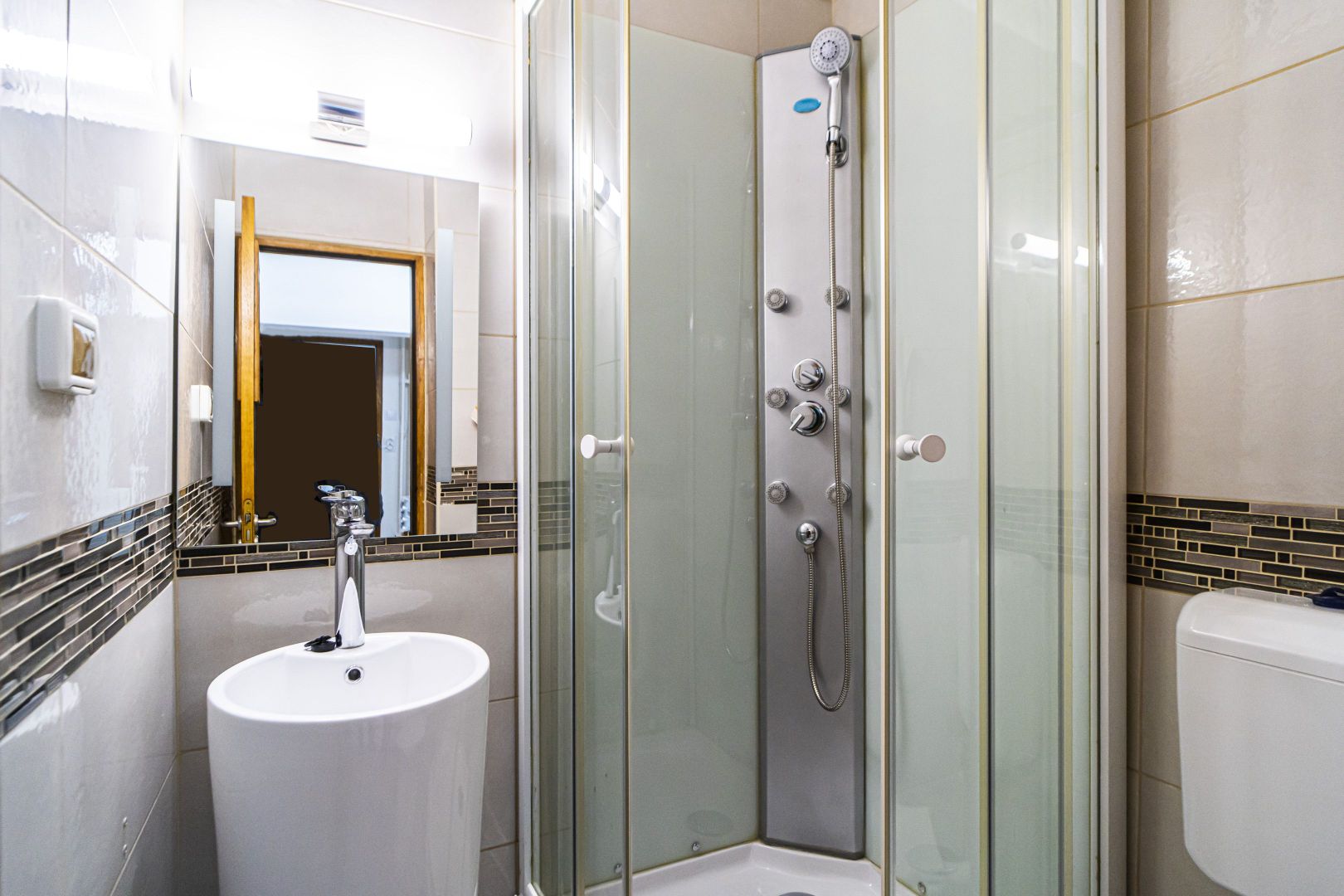Sebastian 141, 3 camere, 78mp, et 1, 2 băi, centrala proprie, disponibil imediat - Poză 15