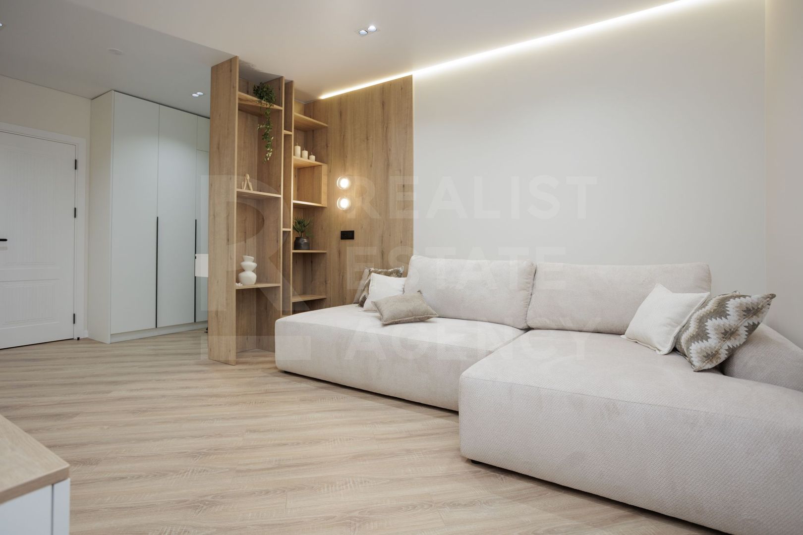 Vânzare, apartament 2 dormitoare,saloncomplexul Exfactor, Vasile Lupu - Poză 12
