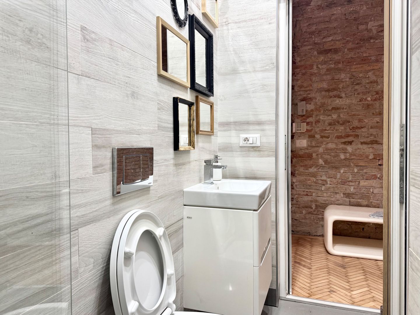 Birouri reprezentative, finisaje moderne, prima închiriere - Poză 22