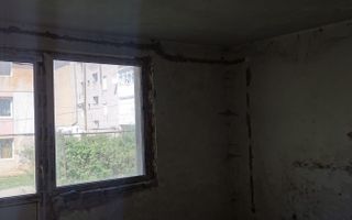 Apartament de vânzare în Ghelari – parter, ideal pentru renovare - Poză 2