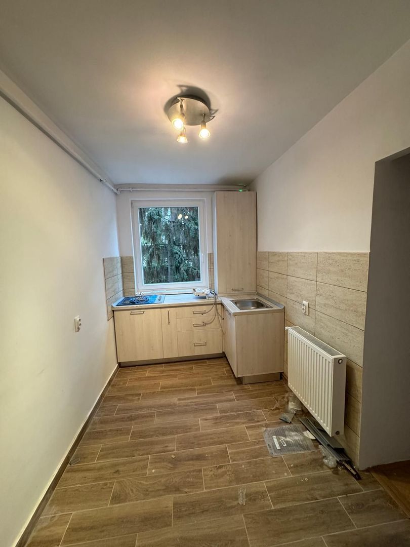 De vânzare apartament în zona Aleea Săvinești - Poză 4