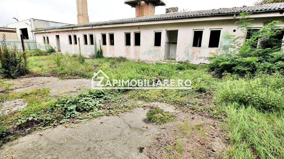 Hală + birouri si spatiu comercial 700 mp. teren 2.500 mp - Poză 2