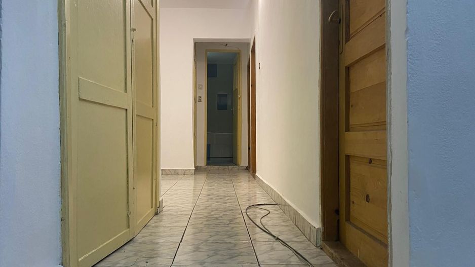 Vanzare apartament cu 3 camere,etajul 1,decomandat - M3, Târgoviște - Poză 14