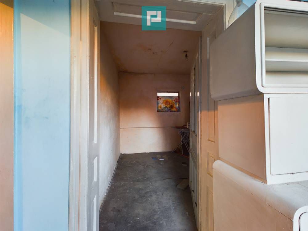 Casă/vilă cu 6 camere în Curtici - Poză 16