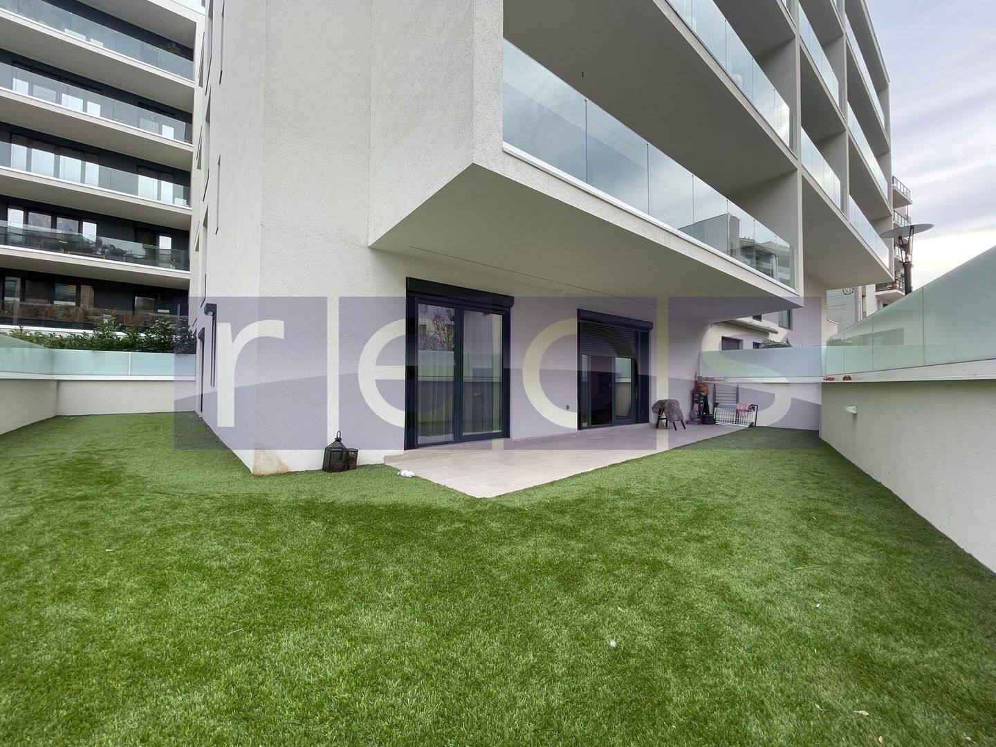 VANZARE APARTAMENT MOBILAT LUX | 3 CAMERE | CURTE 70MP | HERASTRAU | - Poză 1