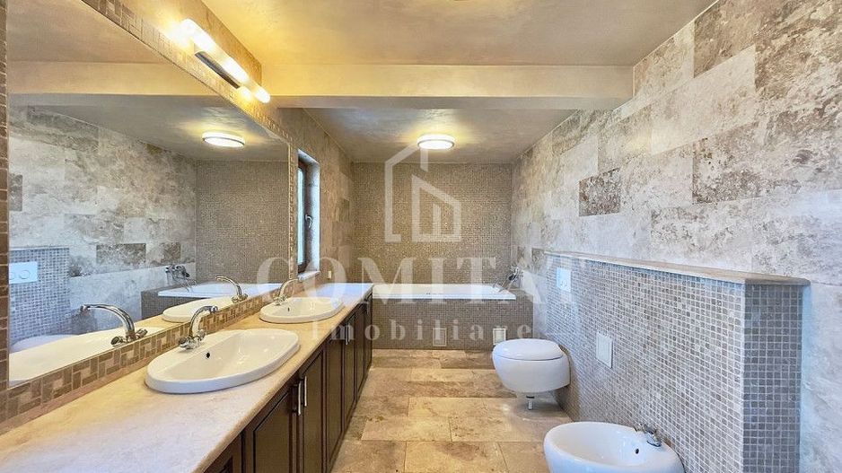 Vilă cu 6 camere de închiriat în cartierul Faget - Poză 11