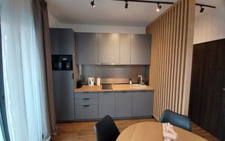 Chirie, ap 2 camere, ultracentral, parcare. 500 E /lună. Comision 0 - Poză 1