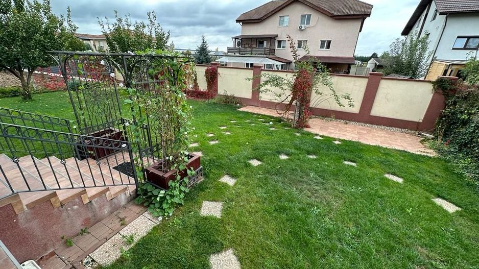 VILA  - ARADULUI. -British - Poză 25