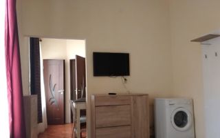 BRASADAS vinde garsoniera la etajul 1 in zona CENTRALA. - Poză 6