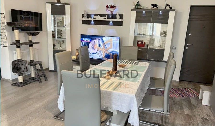 Apartament cu 3 camere + parcare, zona strazii Eroilor! - Poză 2