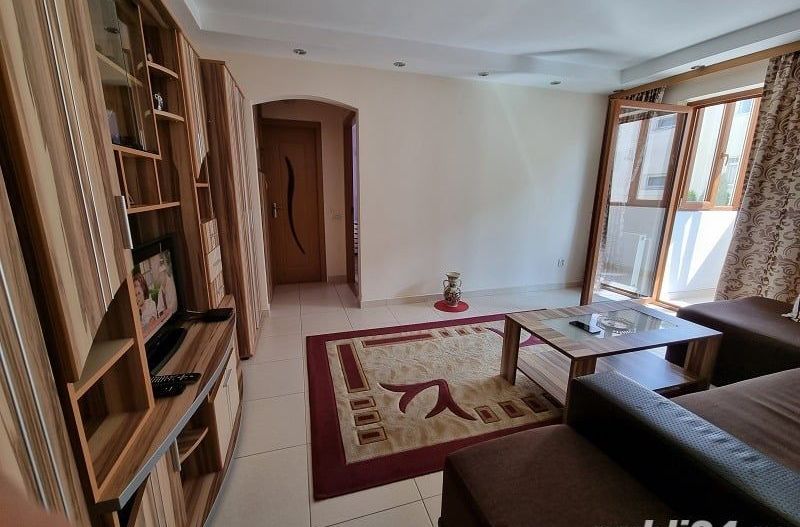 Apartament cu 3 camere - Poză 2