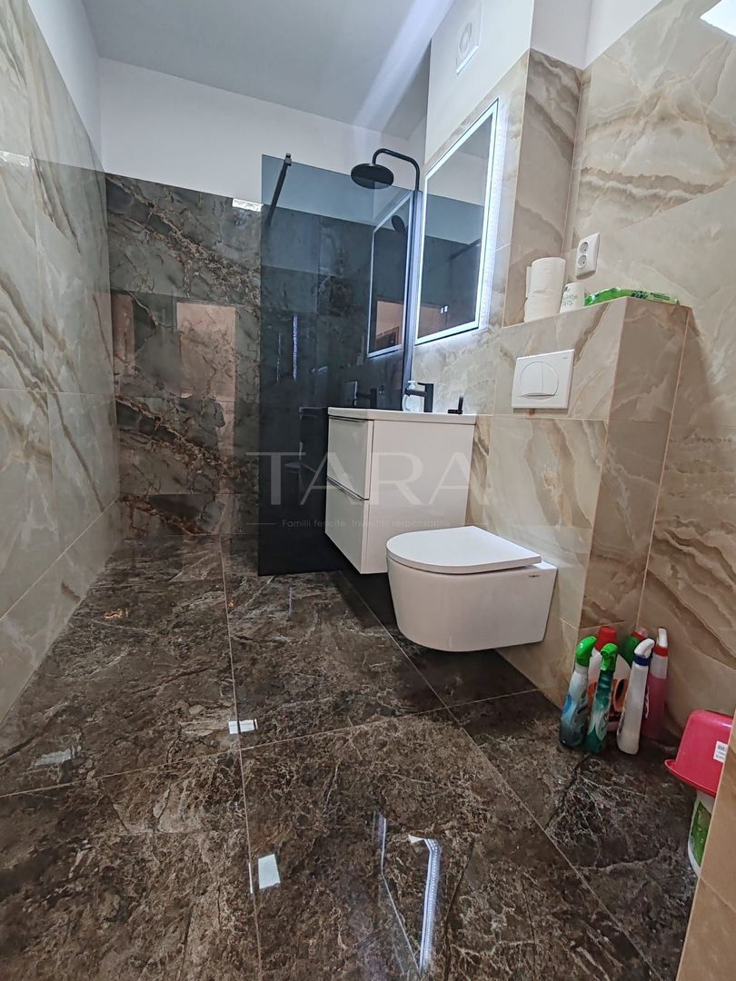 2 camere de inchiriat, mobilat complet, parcare inclusă . - Poză 5