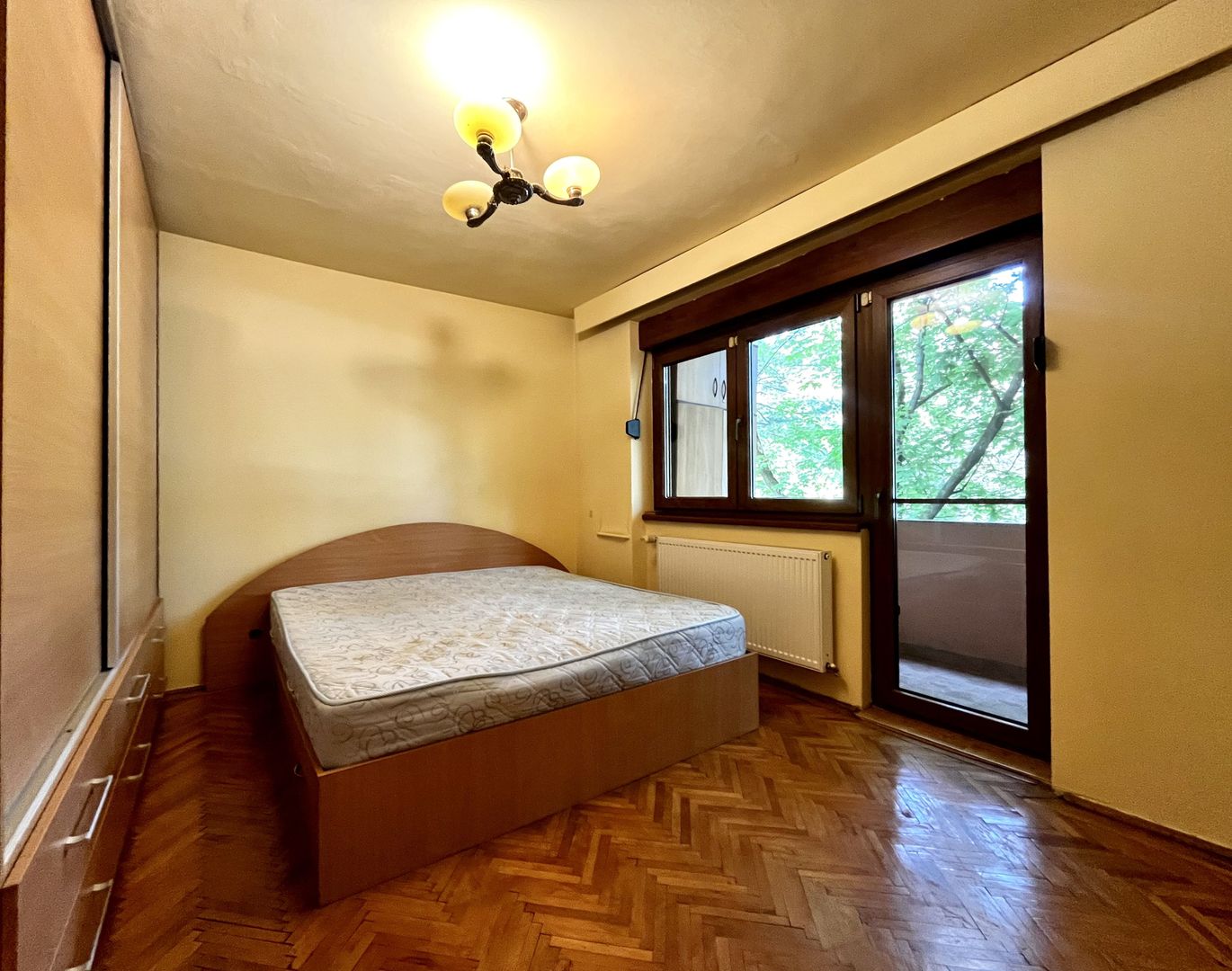 Apartament 4 camere + garaj | Etaj 1 | Zona Centrală – Medicină - Poză 14