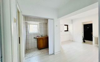 ultracentral unirii fantani   2 camere decomandate - Poză 5