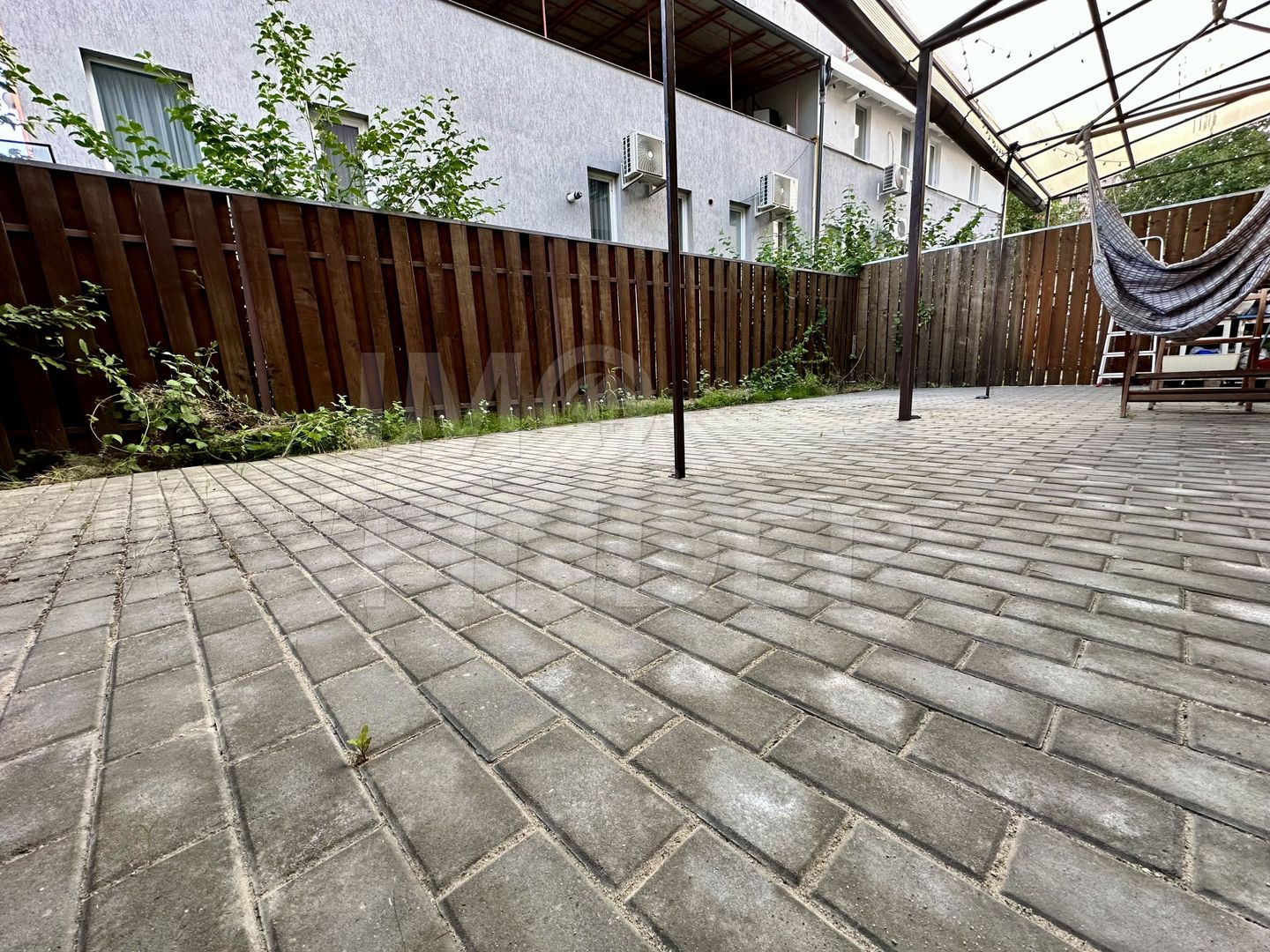 Vanzare 2 camere, Europa,  52 mp plus terasa 38 mp si garaj - Poză 13