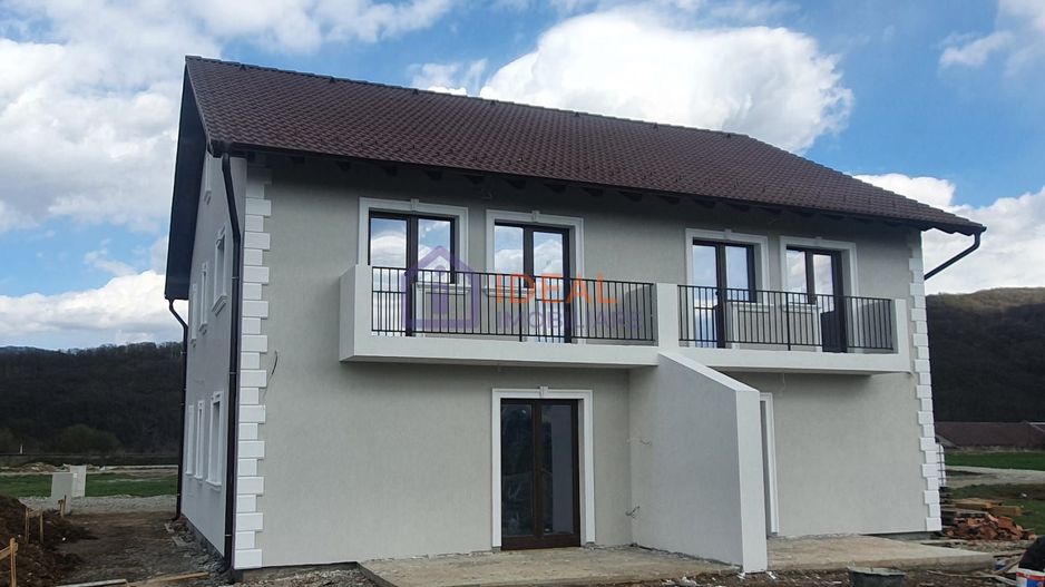 Casa Tip Duplex cu 4 camere, in Talmaciu - Poză 1