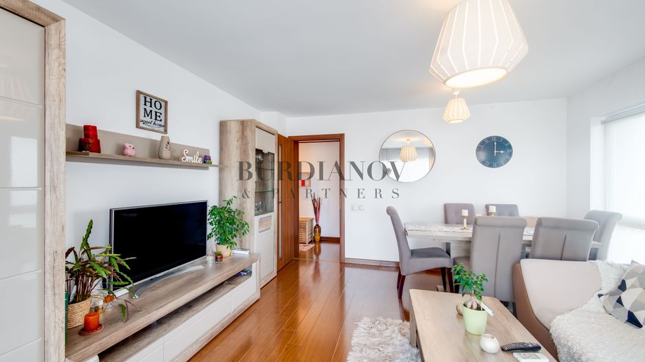 Apartament cu 3 camere de vânzare - Ten Blocks Residence-Metrou Păcii - Poză 2
