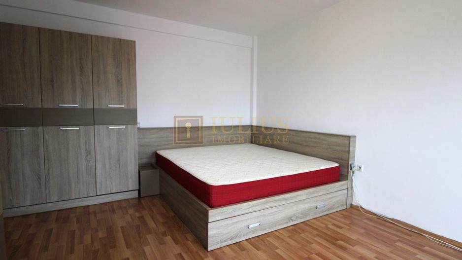 Decomandat, centrala proprie, parcare inclusa. - Poză 2
