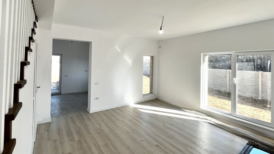 Duplex modern, separat prin camera tehnica, in Ghiroda - zona Primărie - Poză 2