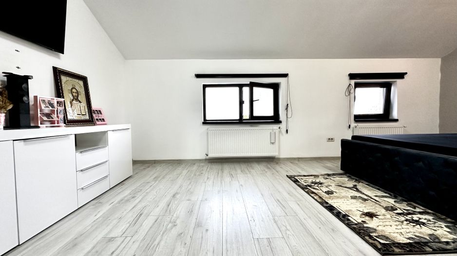 Duplex generos, 120 mp utili, modern si mobilat, in  Mosnita Veche - Poză 14