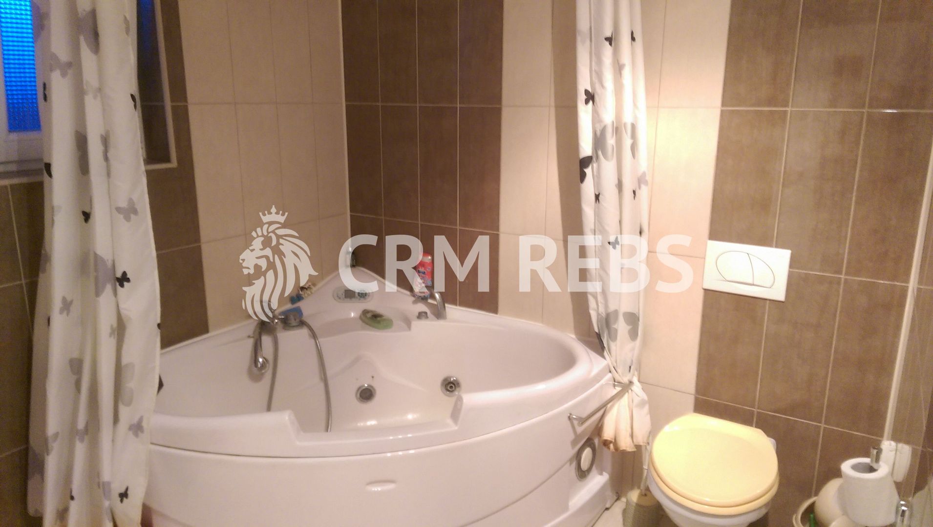 Casă / Vilă cu 3 camere de vânzare în zona Intre vii - Poză 1