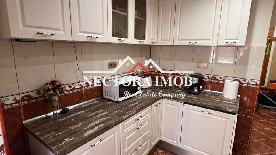 NECTORA IMOB-Apartament 3 camere, Zona Decebal, 68 mp, Et.3, Parcare - Poză 4