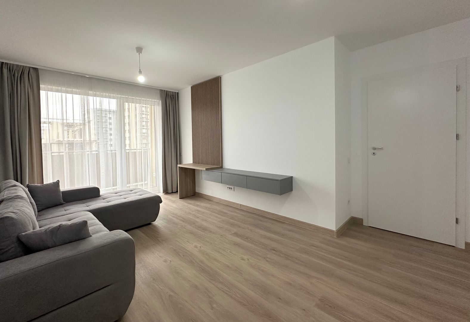 Apartament modern cu 3 camere în zona Coresi ROKMAN confort și exclusivitate - Poză 1