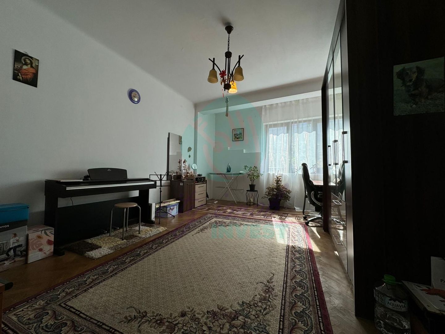 Apartament spatios cu 4 camere - Poză 3