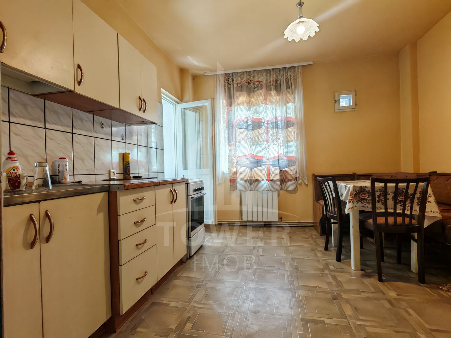 Apartament spațios cu 4 camere și 3 balcoane – zonă Centrală, lângă Gara Sibiu - Poză 1