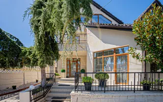 Ovidiu Sud - Zona premium - Vila impozanta, curte mare, garaj, terasa! - Poză 49