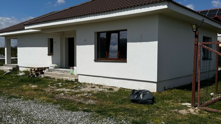 Casa in proces de finisaj de vânzare in Sebeș - Poză 2