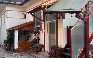 Casa 3 camere 73,73 mp parter 2 pivnite si magazie centru Cisnadie - Poză 3