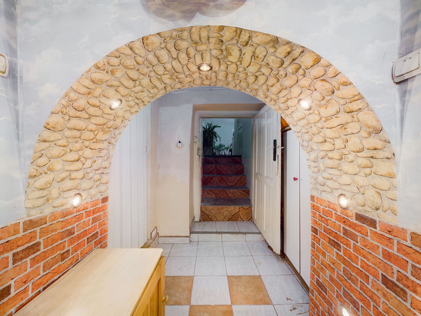 Casă cu 8 camere zona Aradul Nou - Poză 14