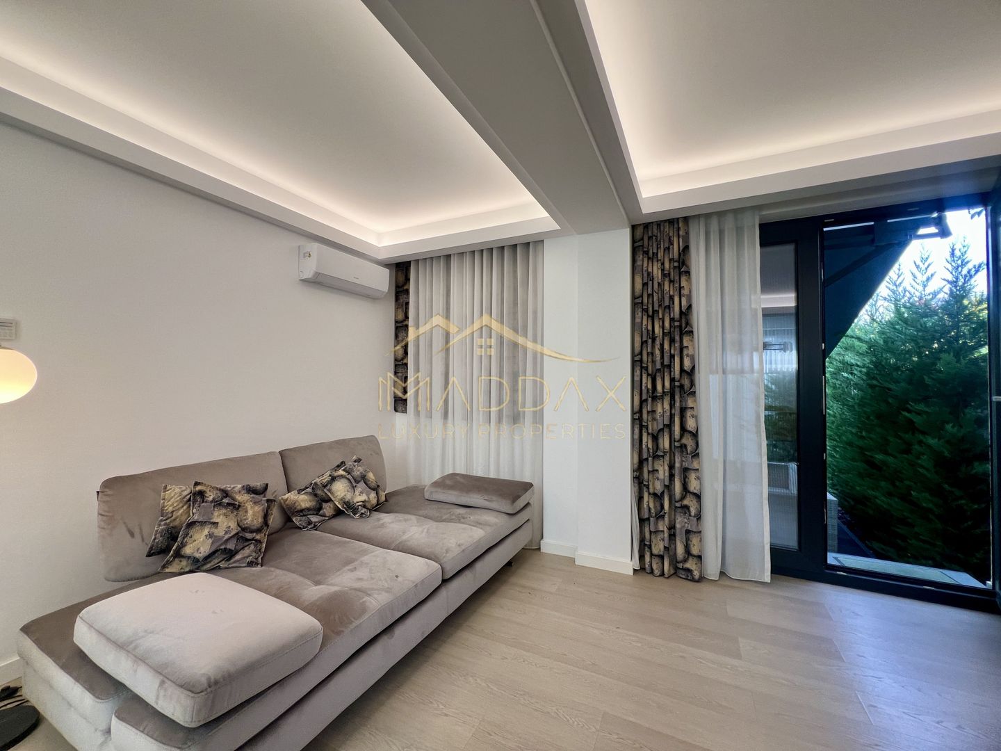 Vila LUX **5 camere**3 locuri parcare** Complex NOU//Sisesti - Poză 19